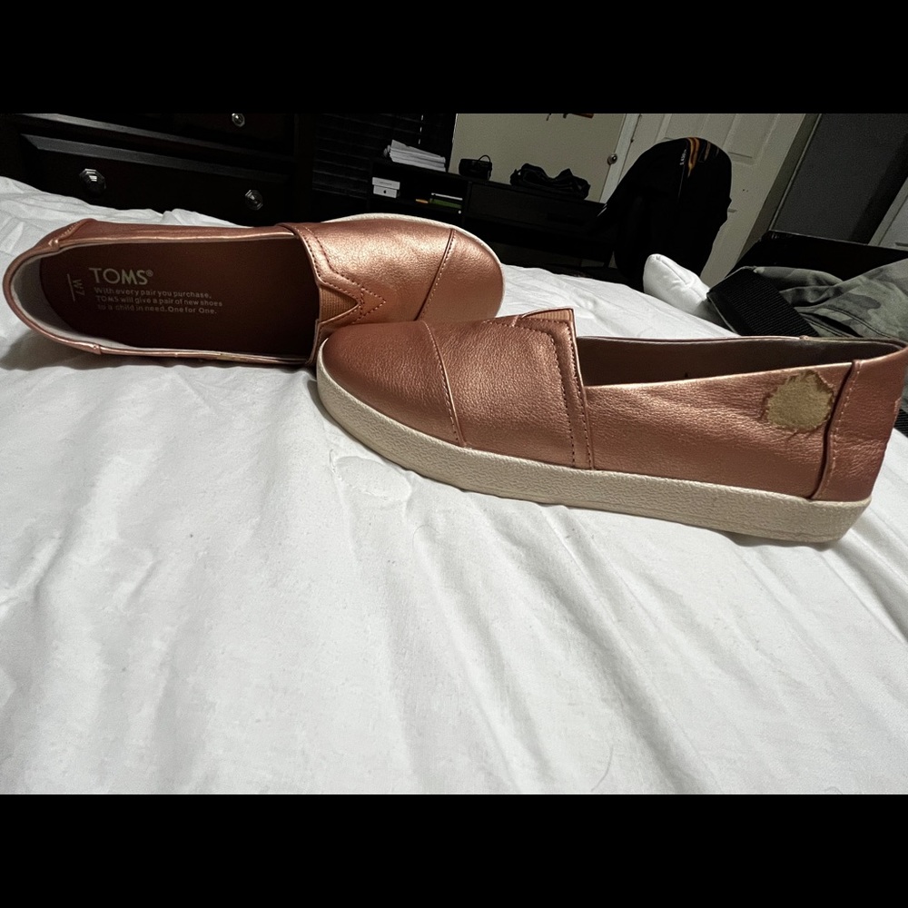 Toms